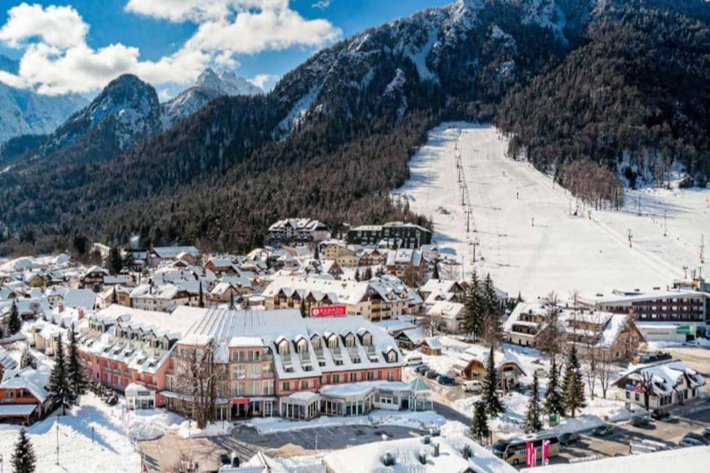 Apartmán Pr Anzico Kranjska Gora Exteriér fotografie